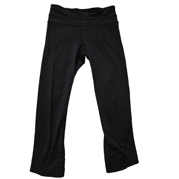 Lululemon Women's Black Capri / Cropped Leggings Size 2 Back Zip Pocket Mid Rise - Picture 1 of 12